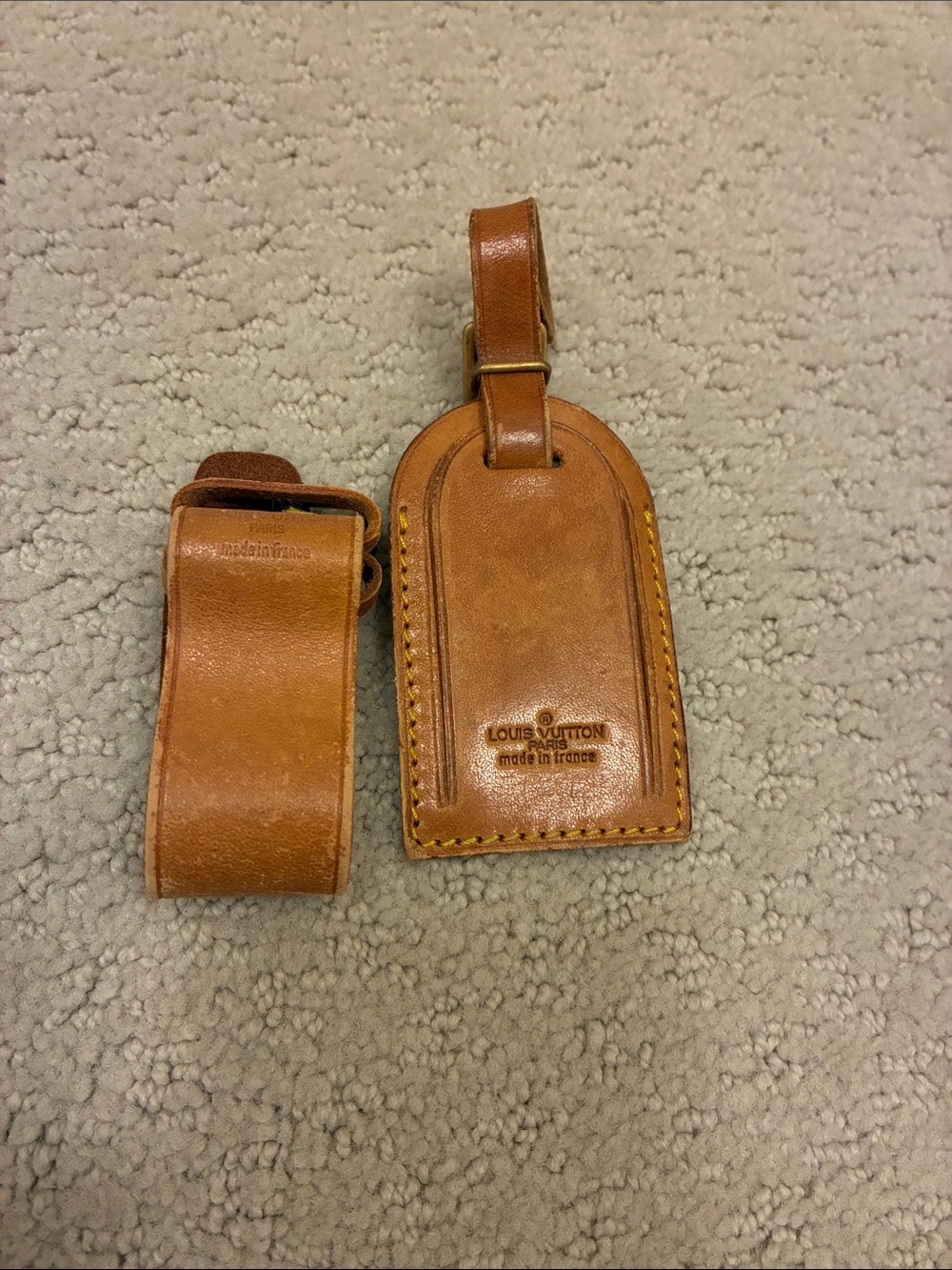 Authentic Louis Vuitton Vachetta Leather Luggage Tag & Poignet Set👝LV5
